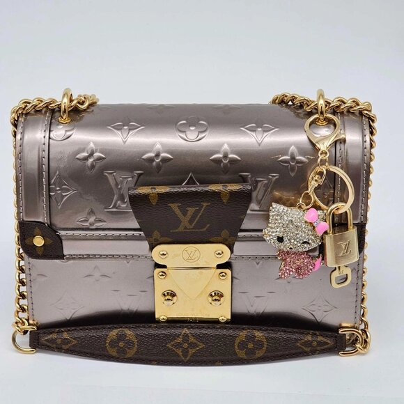 Authentic Louis Vuitton Lock & Key with unbranded Hello Kitty Bagcharm, Keycharm - Picture 6 of 6